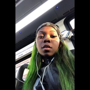 Meet your Posher, Aisha